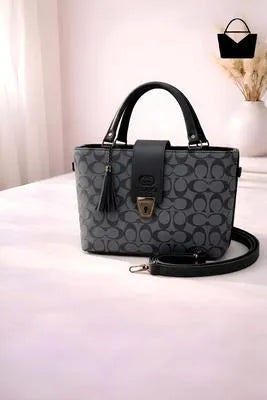 Women's Leather Plain Shoulder Bagin 8 colours .