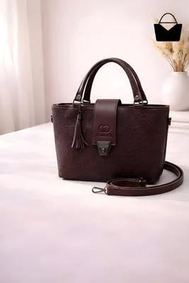 Women's Leather Plain Shoulder Bagin 8 colours .